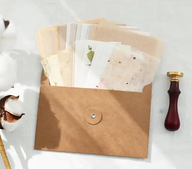 Vintage Style Button & String Tie Kraft Envelopes (Set of 4)